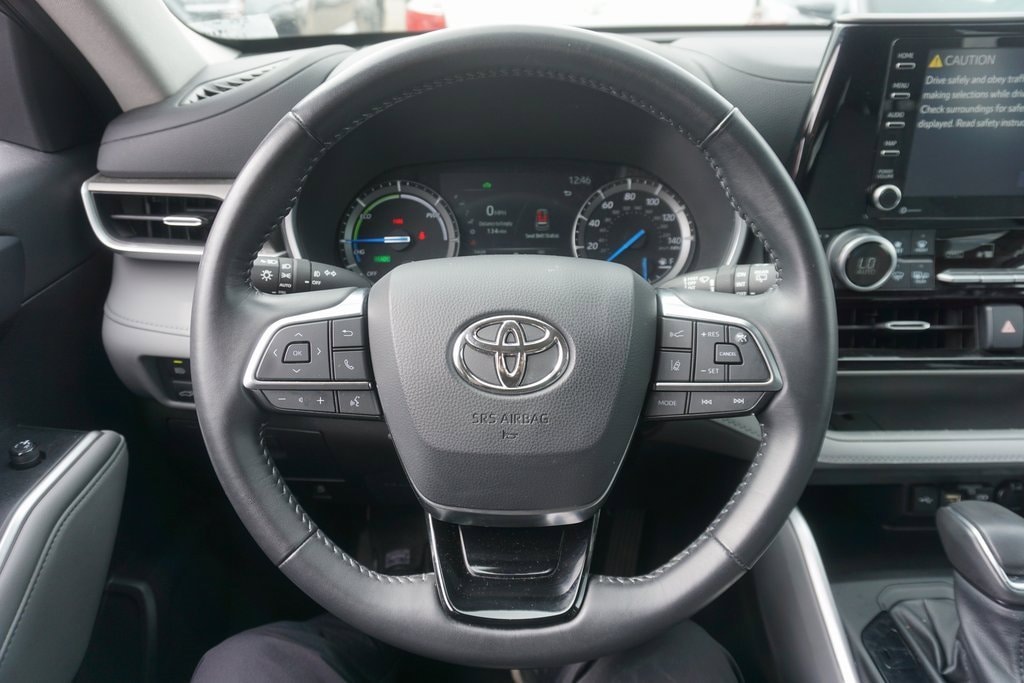 Used 2021 Toyota Highlander Hybrid XLE SUV