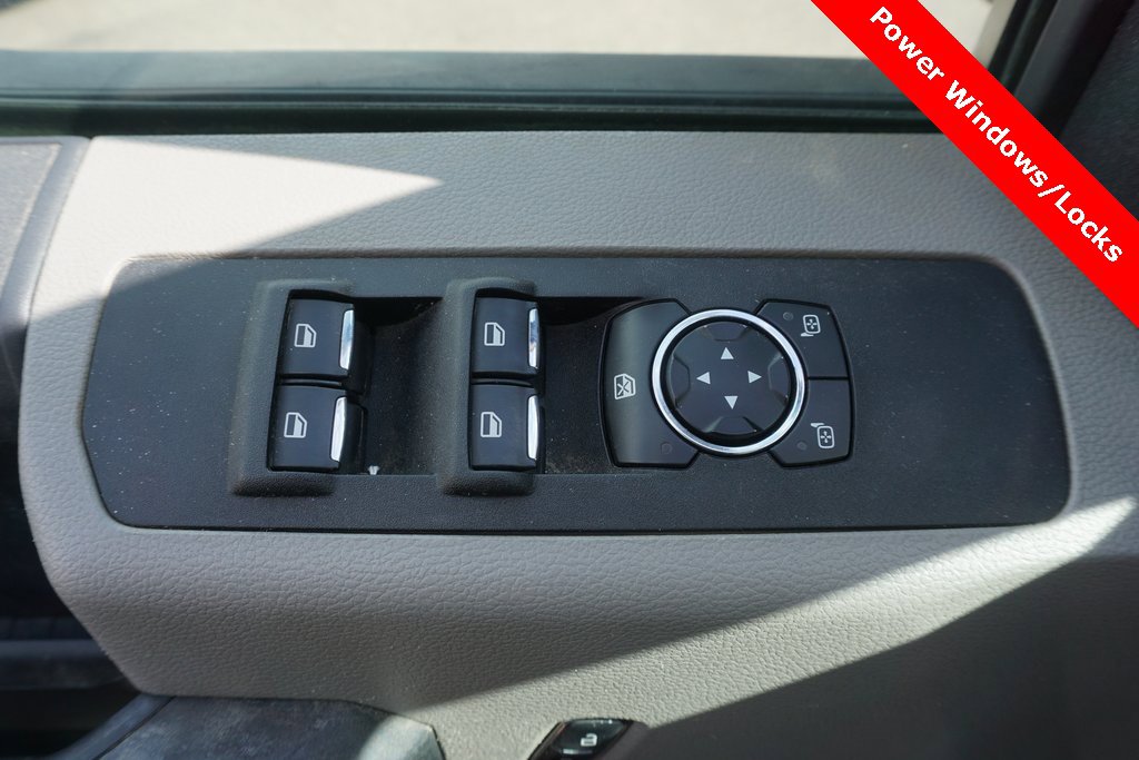2017 Ford F-550 photo 4