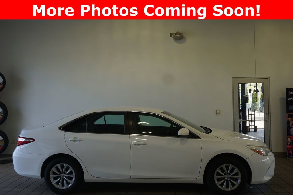 Used 2017 Toyota Camry LE with VIN 4T1BF1FKXHU382835 for sale in Springfield, MI
