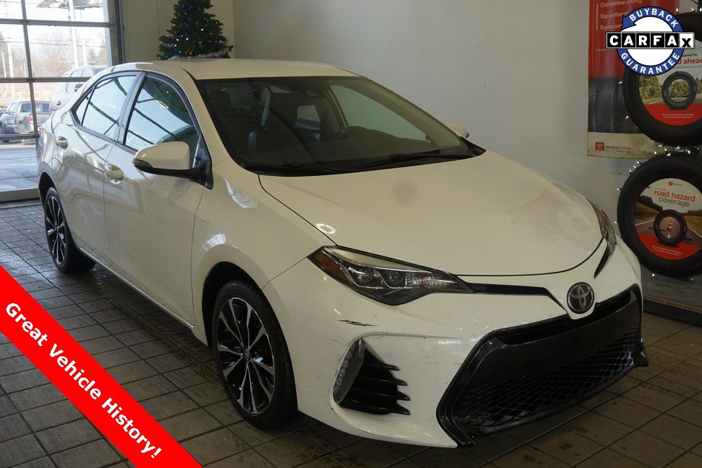 2017 Toyota Corolla SE's photo