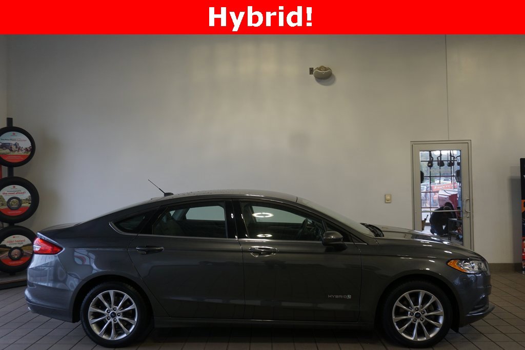 Used 2017 Ford Fusion Hybrid S with VIN 3FA6P0UU4HR327053 for sale in Springfield, MI