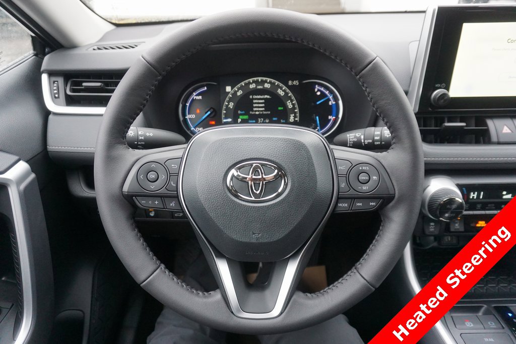 2025 Toyota RAV4 Hybrid XLE photo 2