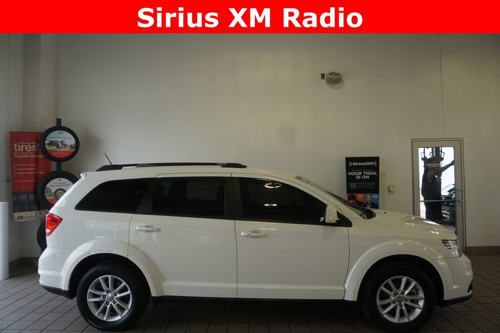 Used 2017 Dodge Journey SXT with VIN 3C4PDDBG8HT577717 for sale in Springfield, MI