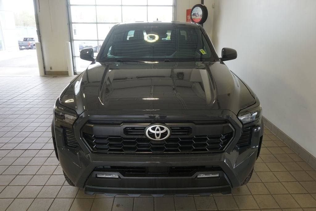2025 Toyota Tacoma TRD Off Road - Photo 12
