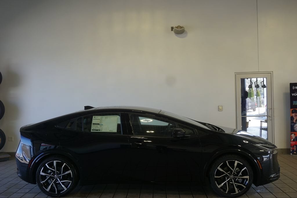 2026 Toyota Prius Plug-in Hybrid XSE Premium - Photo 17