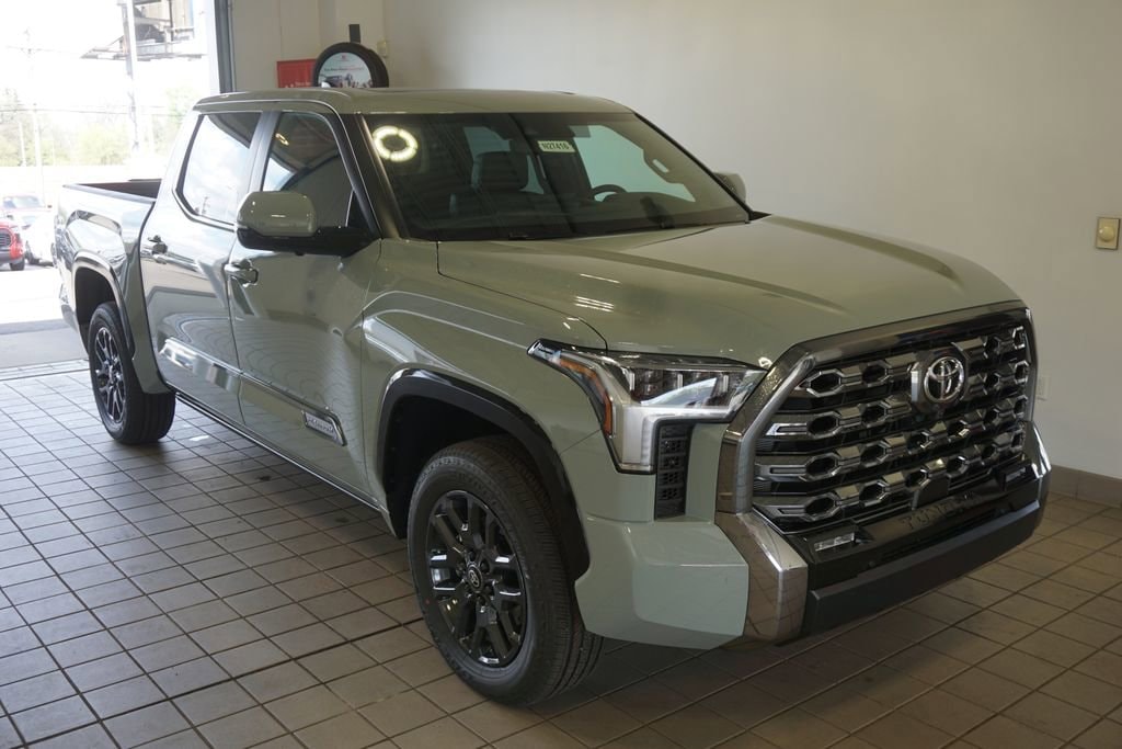 New 2026 Toyota Tundra Platinum PLATINUM CREWMAX 5.5