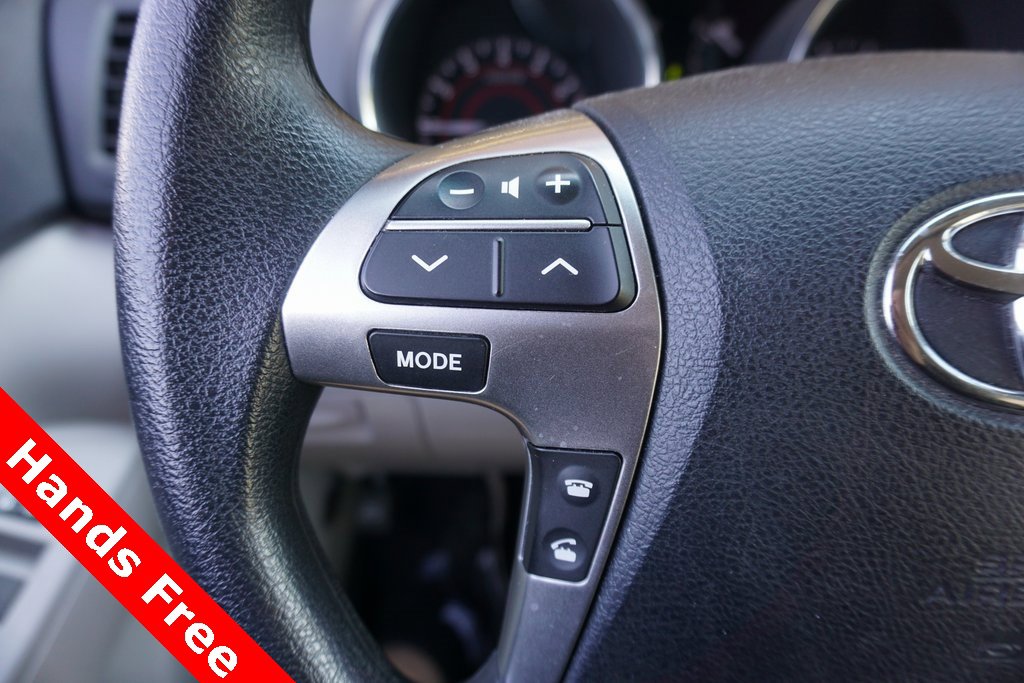 2013 Toyota Highlander Plus photo 4