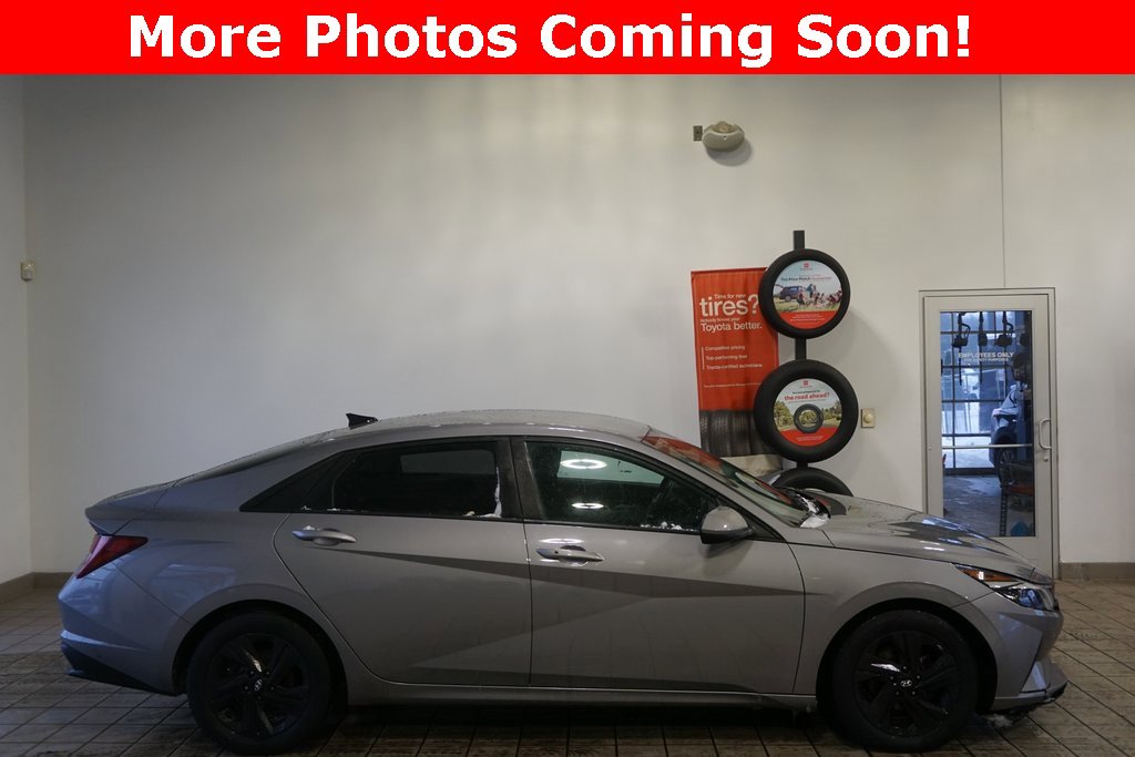 Used 2021 Hyundai Elantra SEL with VIN KMHLS4AG5MU141120 for sale in Springfield, MI