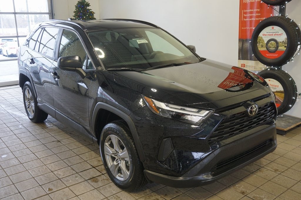 New 2025 Toyota RAV4 Hybrid LE LE AWD SUV