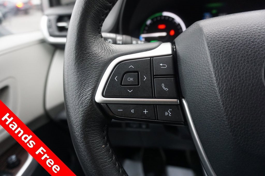 Used 2024 Toyota Sienna XLE 7 Passenger Van Passenger Van