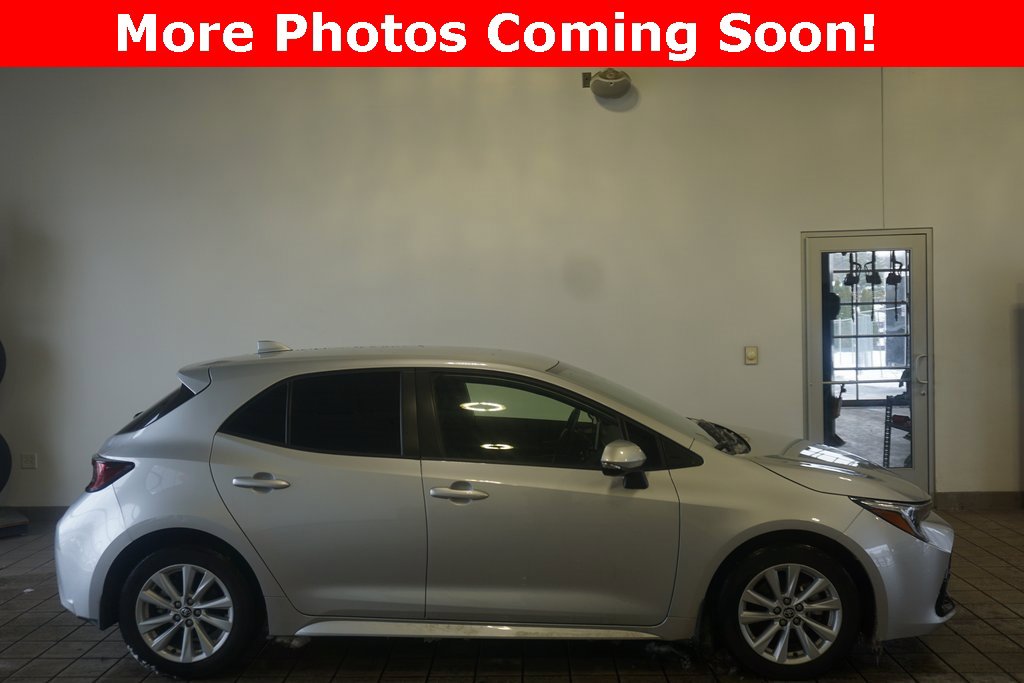2023 Toyota Corolla SE photo 2