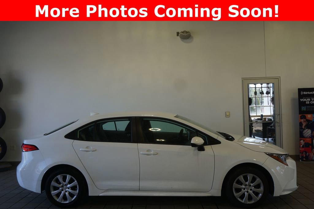 Used 2020 Toyota Corolla LE with VIN 5YFEPRAE1LP065630 for sale in Springfield, MI