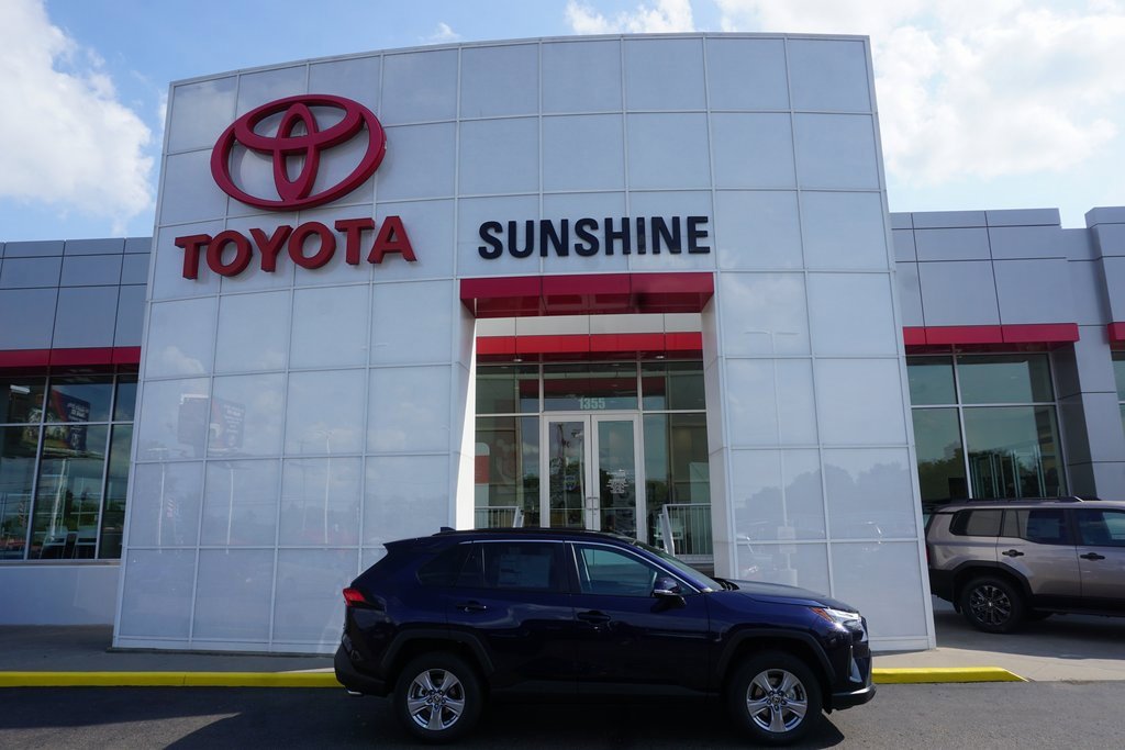 2025 Toyota RAV4 XLE AWD SUV 