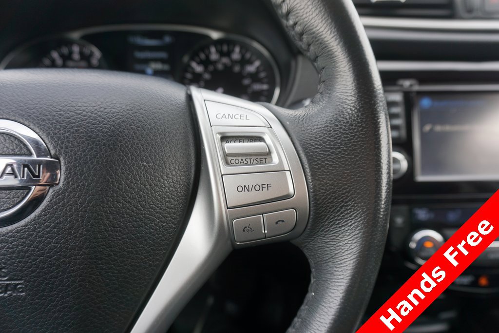 2014 Nissan Rogue SL photo 4