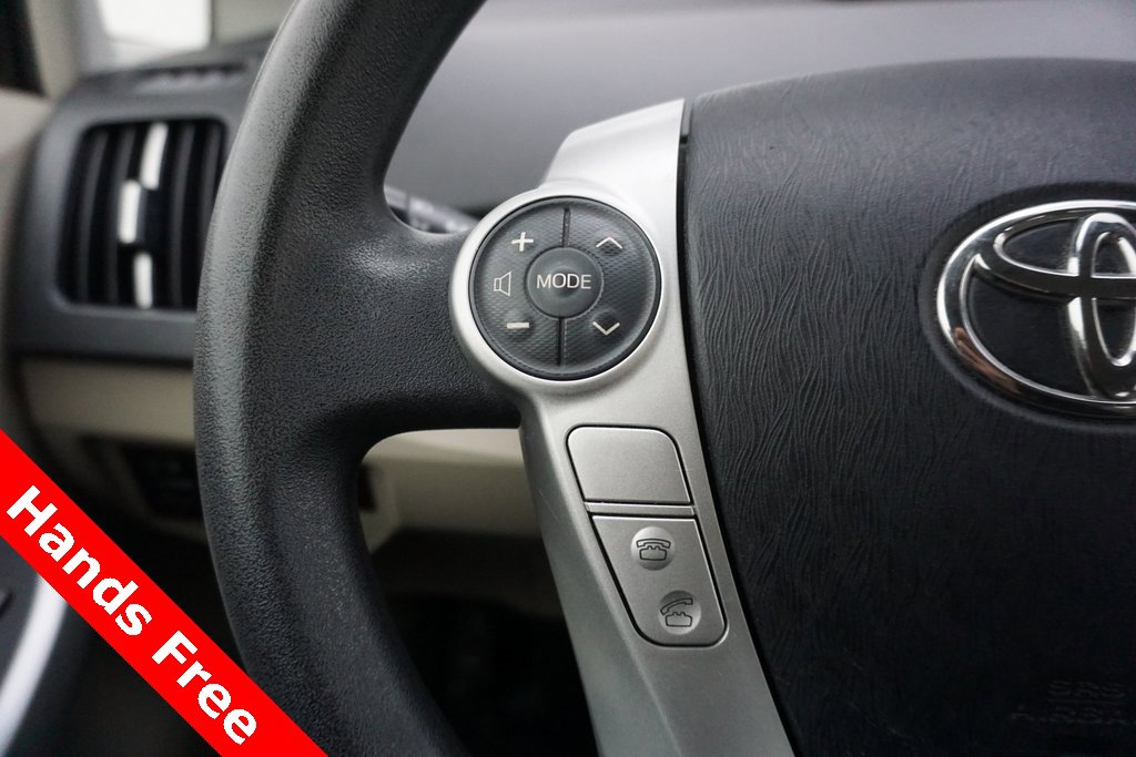 2012 Toyota Prius Two photo 4