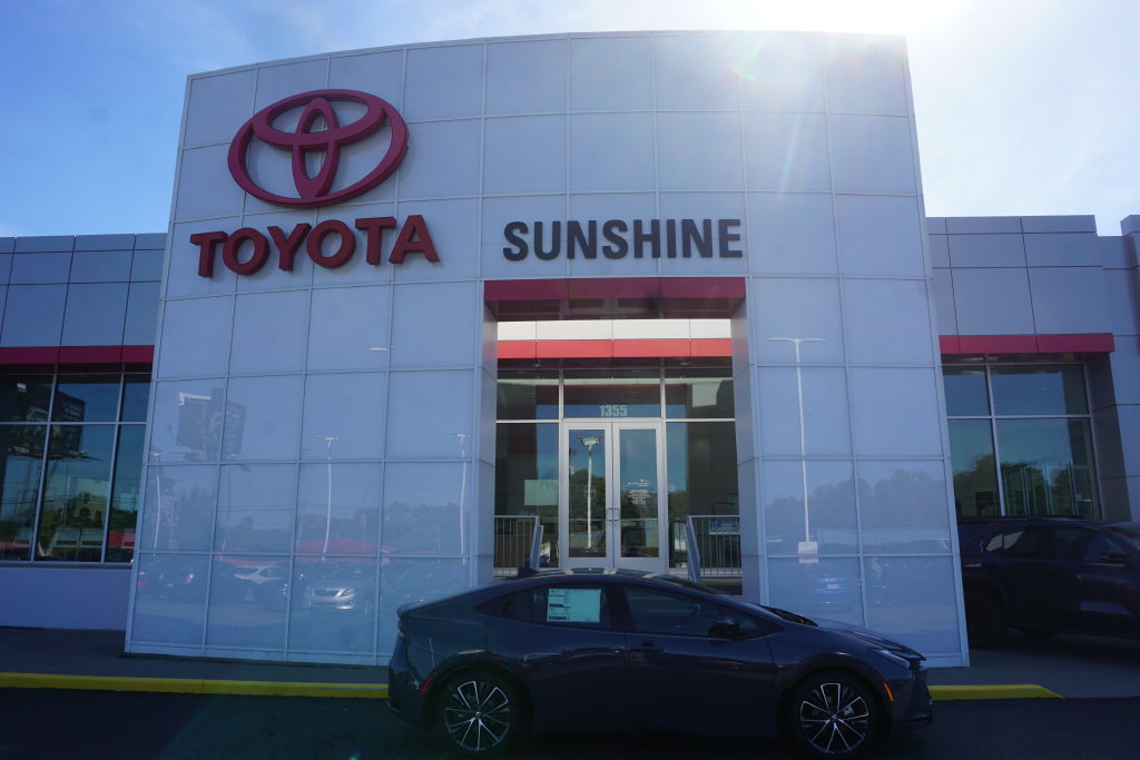 2027 Toyota Prius XLE AWD XLE AWD