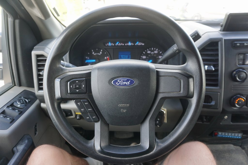 2017 Ford F-550 photo 3