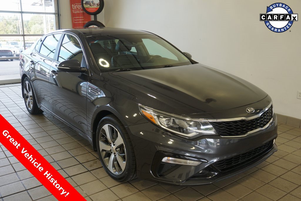 2019 Kia Optima S's photo