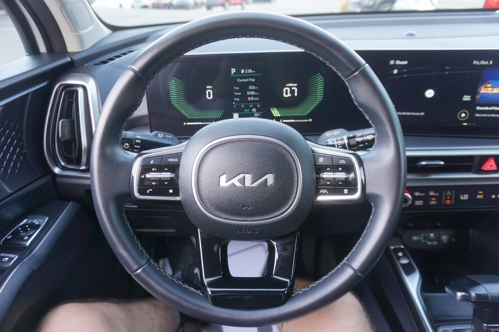 2025 Kia Sorento S photo 2