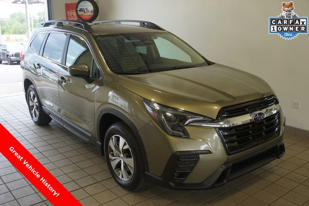 2024 Subaru Ascent Premium 7 Passenger's photo