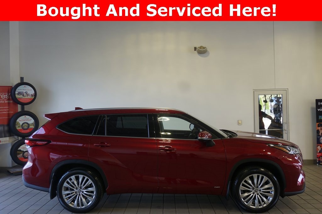 Used 2023 Toyota Highlander Hybrid Platinum SUV
