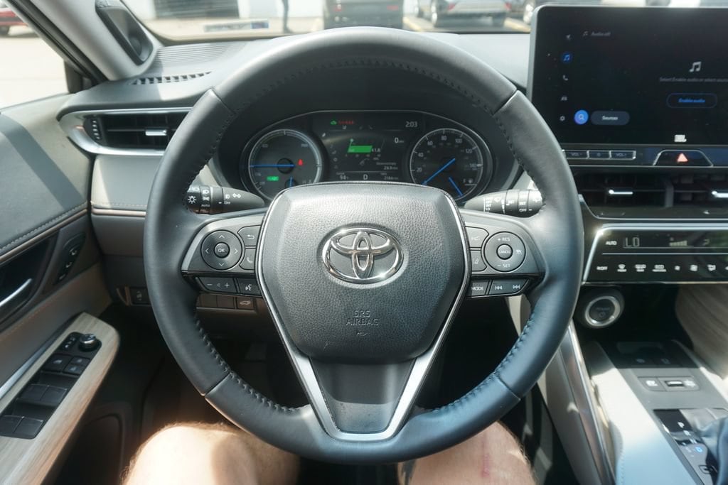 Used 2024 Toyota Venza XLE SUV