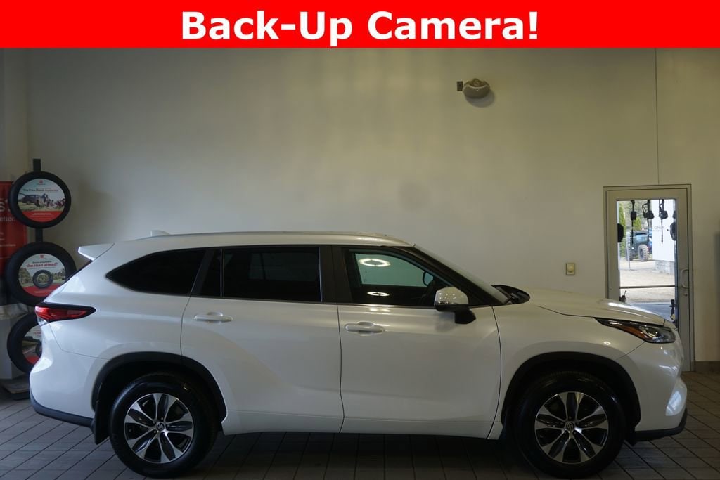 Used 2023 Toyota Highlander XLE SUV