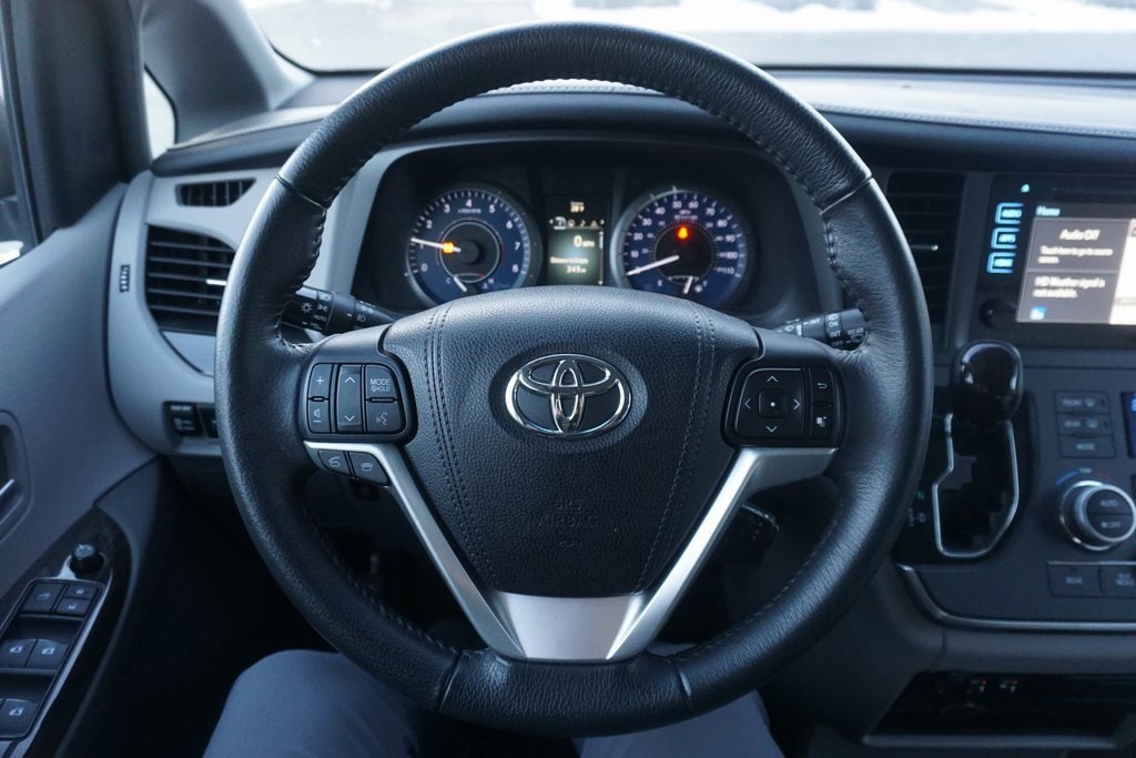 Used 2017 Toyota Sienna XLE 8 Passenger Van Passenger Van