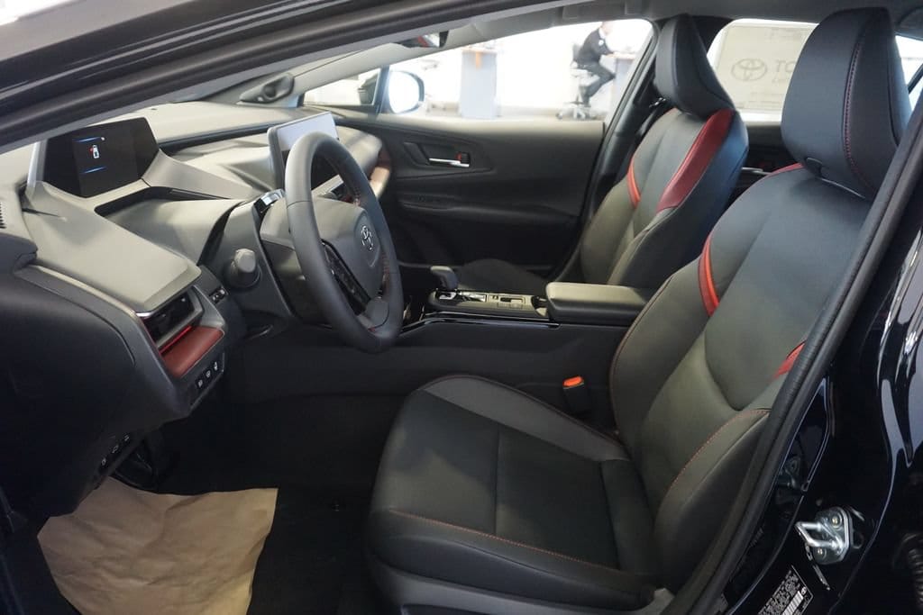 2026 Toyota Prius Plug-in Hybrid XSE Premium - Photo 23