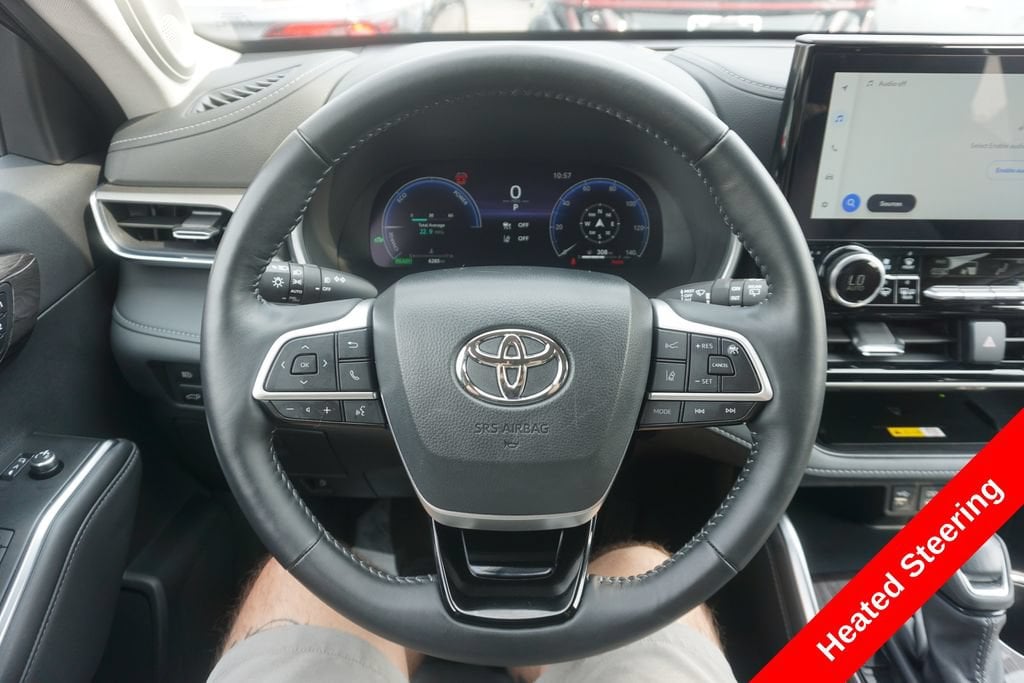 Used 2025 Toyota Highlander Hybrid Limited SUV
