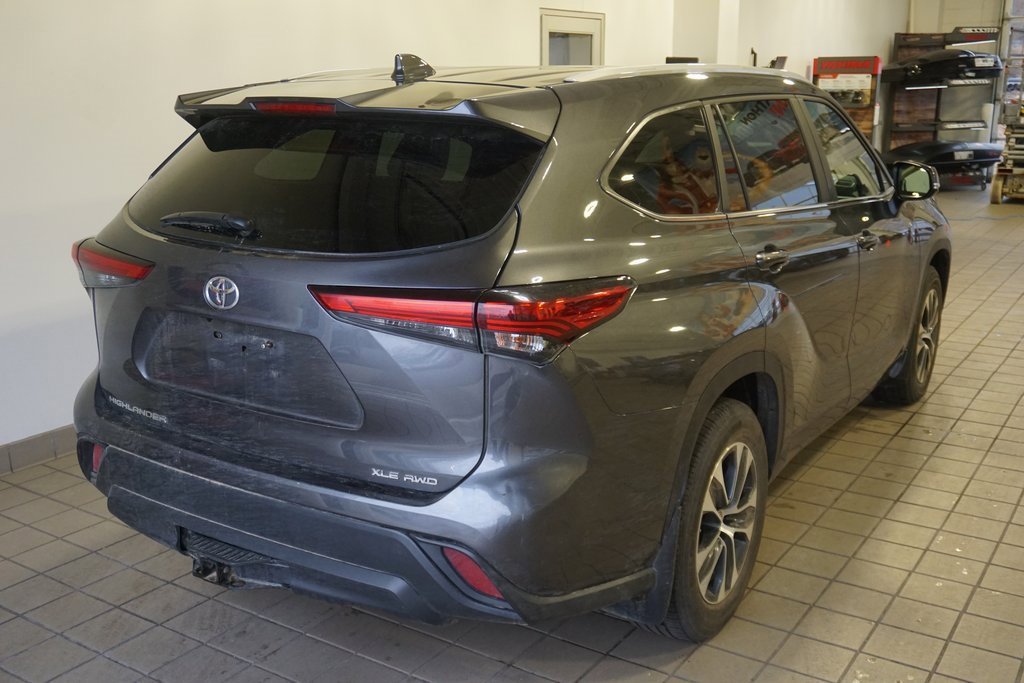 2023 Toyota Highlander XLE photo 4