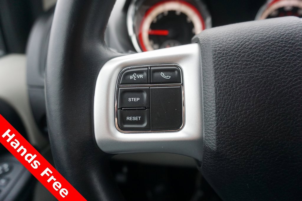 2017 Dodge Grand Caravan SE SXT Express photo 4