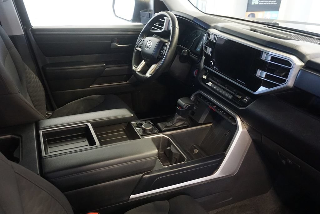 2024 Toyota Tundra SR5 - Photo 24