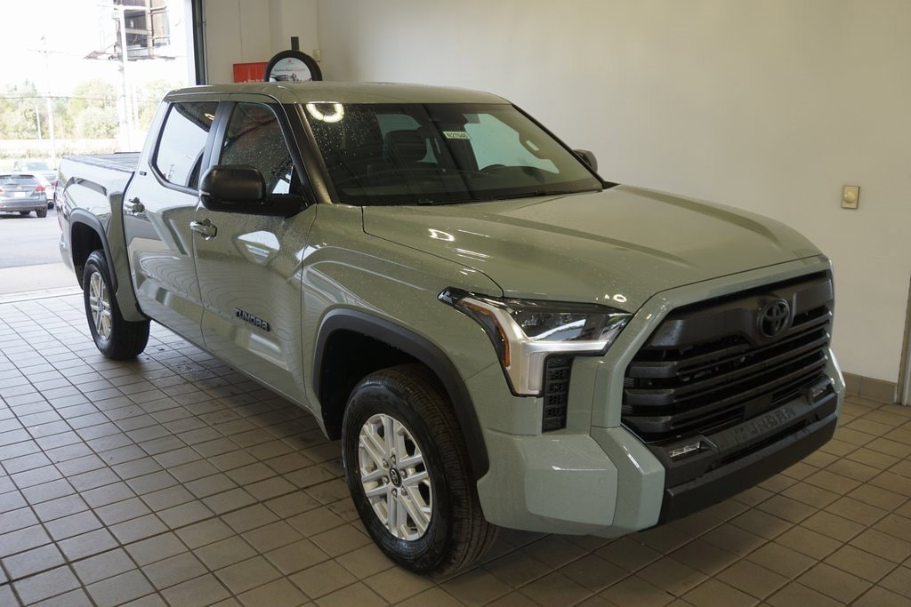 New 2026 Toyota Tundra SR5 SR5 CREWMAX 5.5