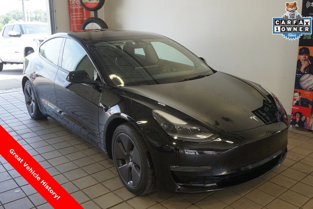 2022 Tesla Model 3 Long Range Dual Motor All-Wheel Drive's photo