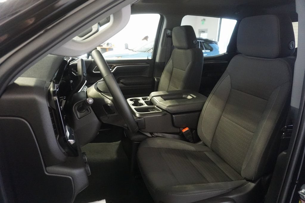 2025 Chevrolet Silverado 1500 LT - Photo 19