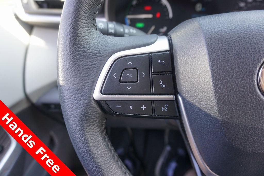2024 Toyota Sienna XLE photo 4