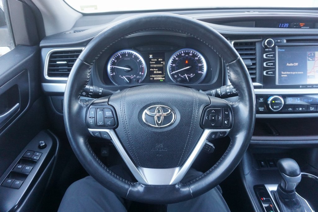 Used 2018 Toyota Highlander XLE V6 SUV