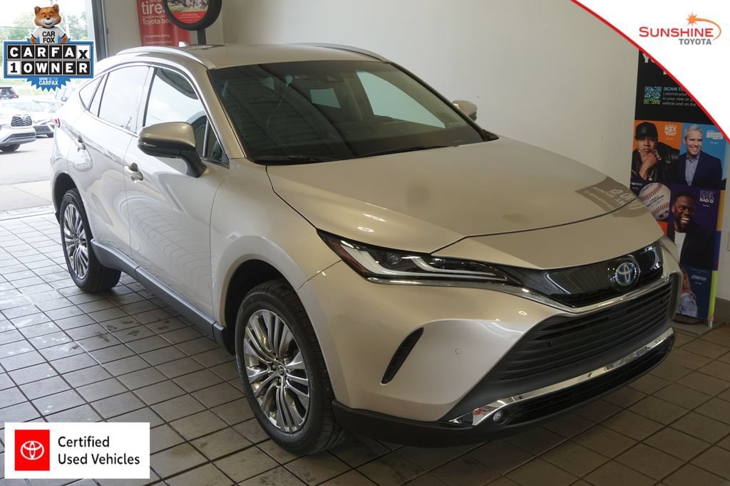 Used 2024 Toyota Venza XLE SUV