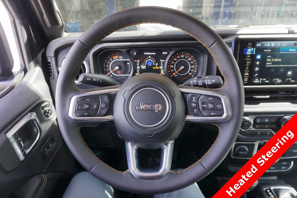 2024 Jeep Wrangler Sahara photo 3