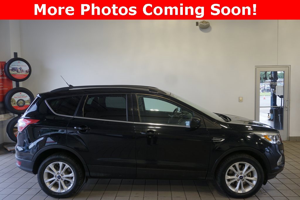 2018 Ford Escape SEL photo 2