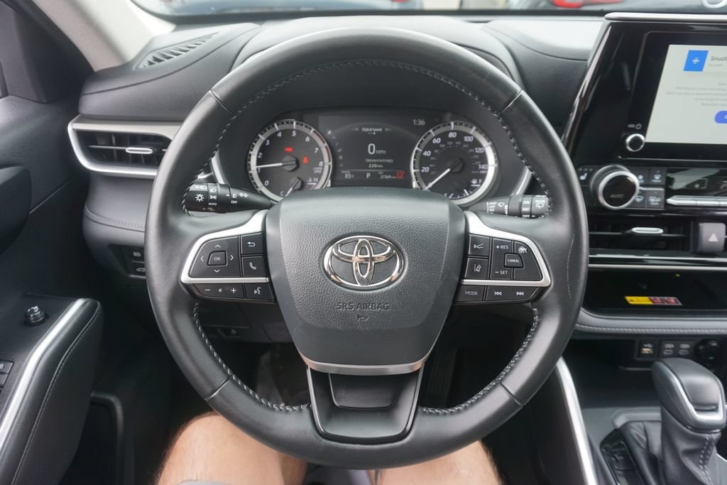 Certified 2025 Toyota Highlander XLE SUV