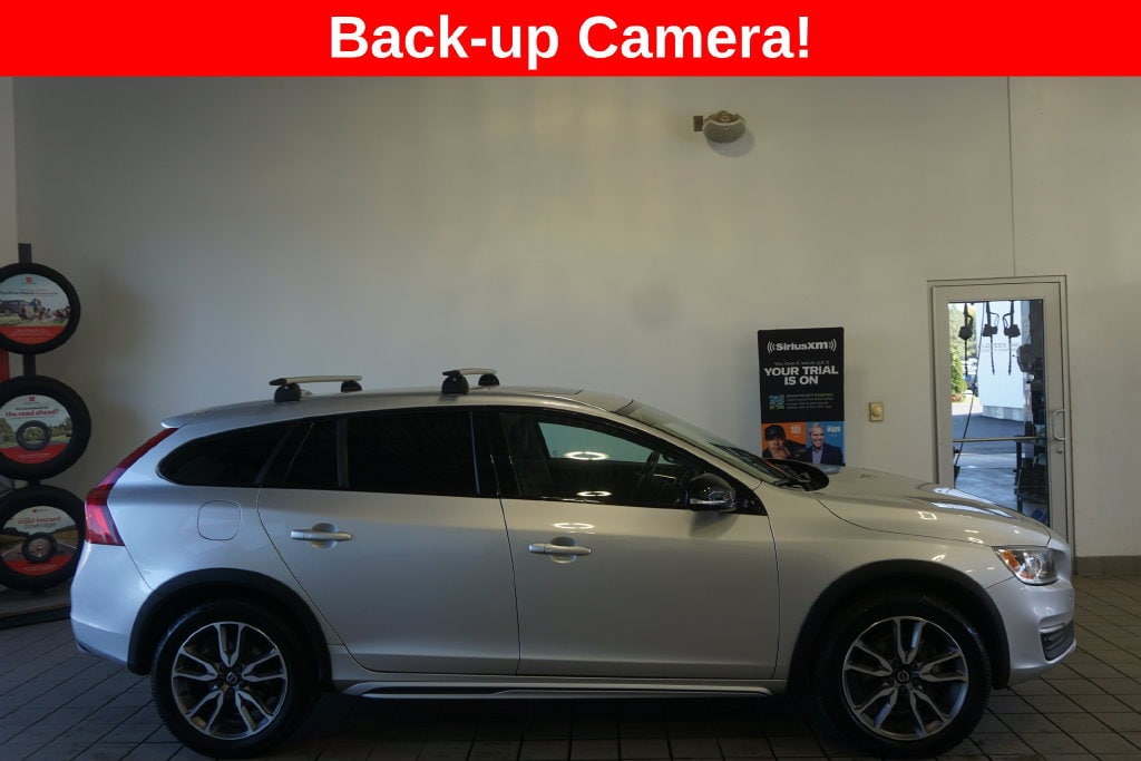 Used 2018 Volvo V60 Base with VIN YV440MWK6J2047988 for sale in Springfield, MI