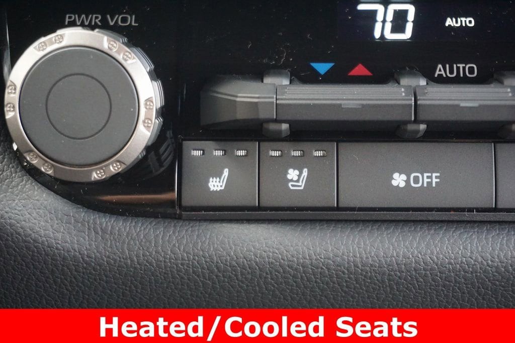 2026 Toyota Tundra Limited - Photo 9