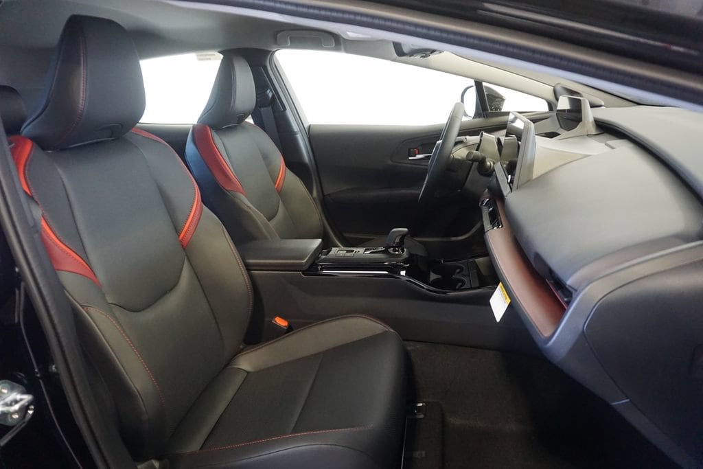 2026 Toyota Prius Plug-in Hybrid XSE Premium - Photo 26