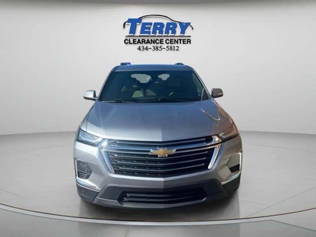Used 2023 Chevrolet Traverse LT SUV