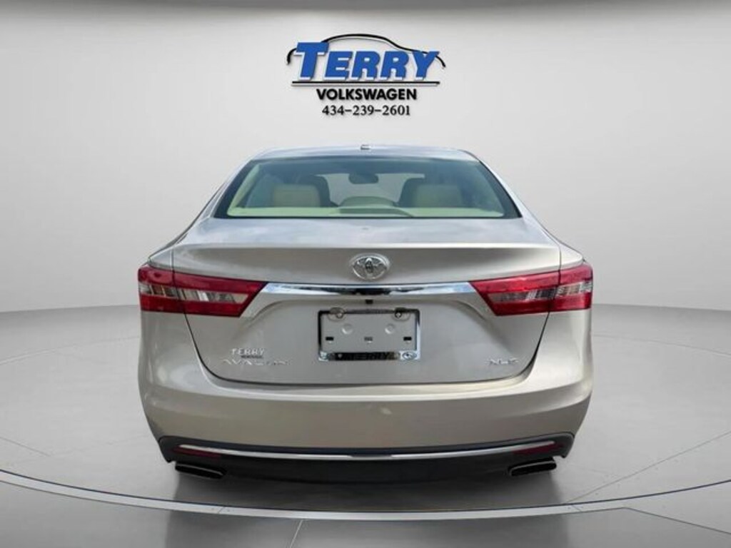 Used 2018 Toyota Avalon XLE Premium Sedan