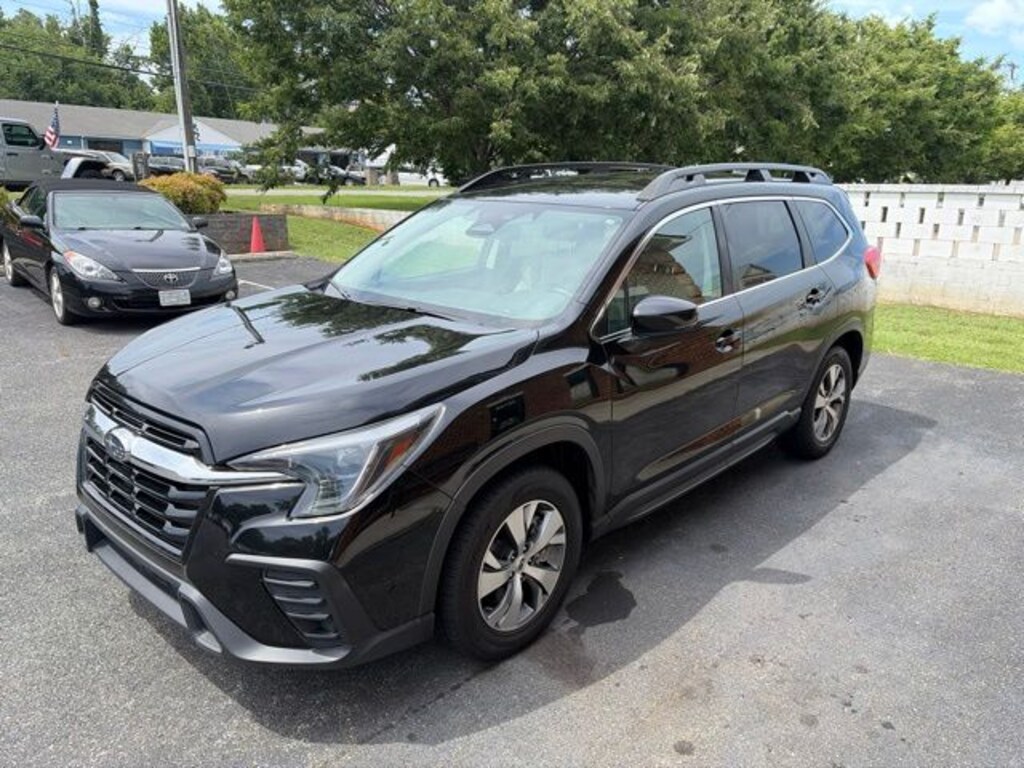 Used 2024 Subaru Ascent Premium SUV