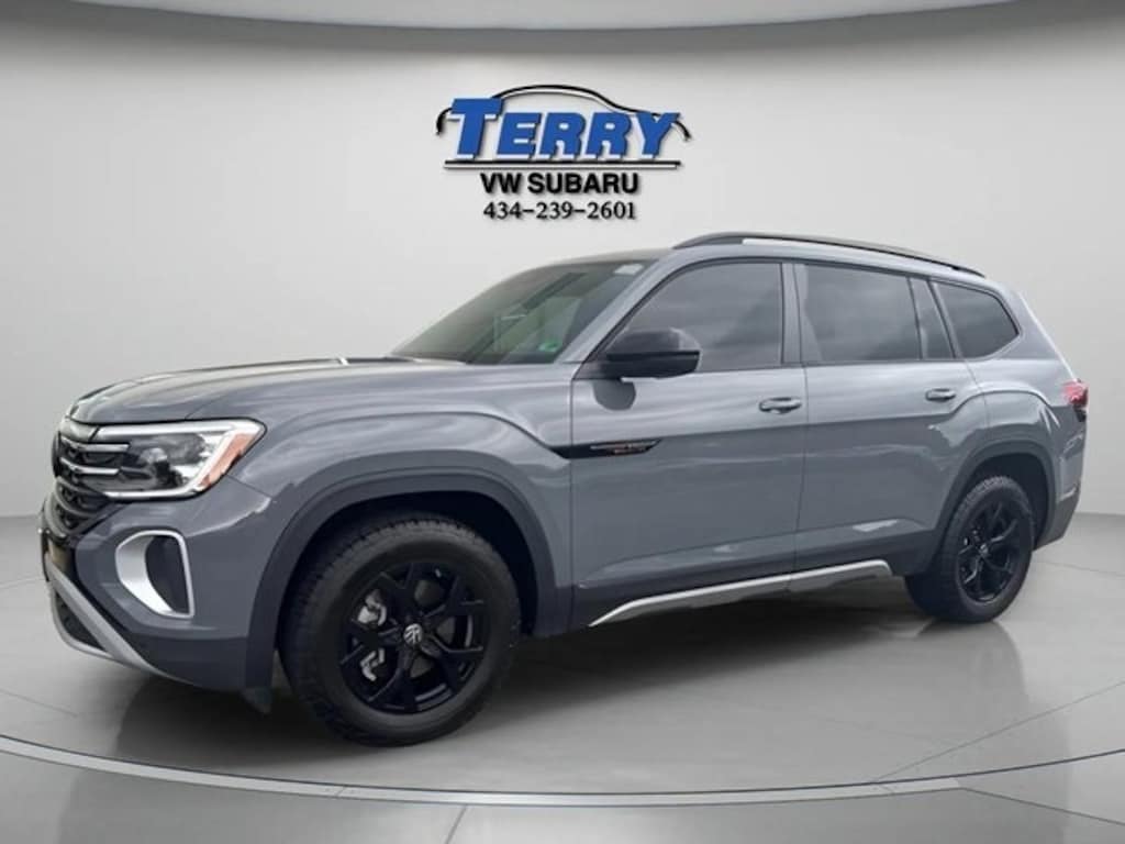 Used 2024 Volkswagen Atlas 2.0T Peak Edition SE w/Technology SUV