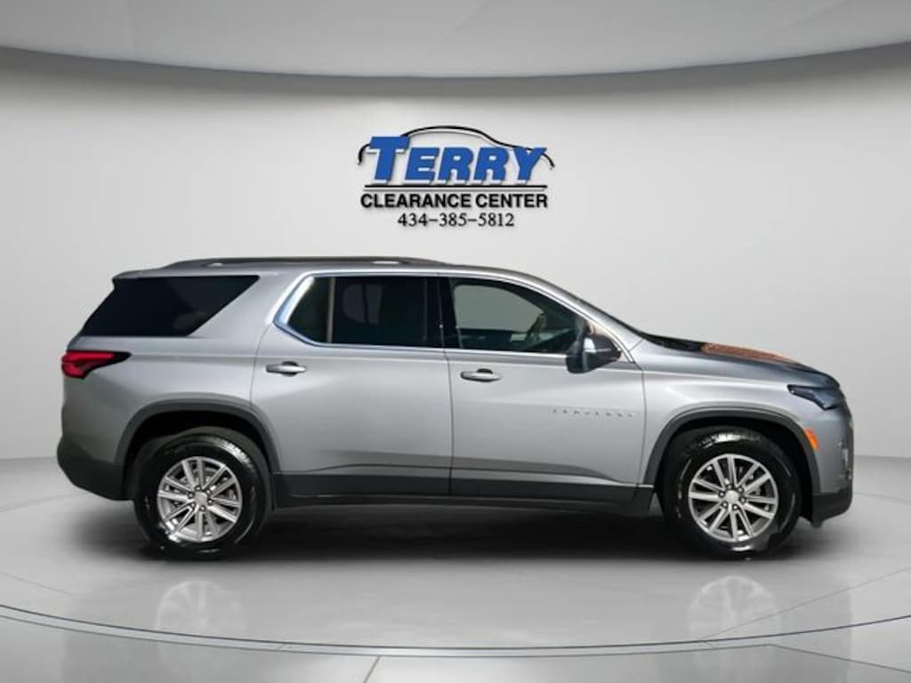 Used 2023 Chevrolet Traverse LT SUV